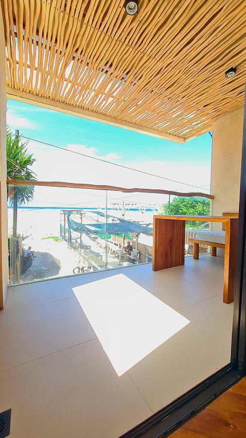 Shore Thing Gili Air Beachfront Apartment ภายนอก รูปภาพ